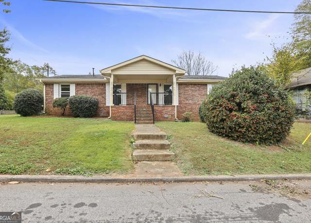 Property at 75 Pinson St, Newnan, GA 30263, 3 beds, 1 bath