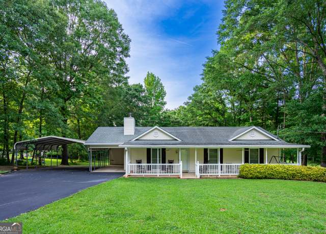 Property at 865 Waterview Dr, Lagrange, GA 30240, 3 beds, 2 baths