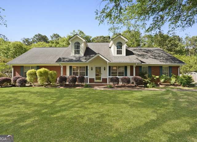 Property at 387 Sandhurst Dr, Richmond Hill, GA 31324, 4 beds, 3 baths