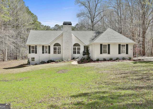 Property at 170 Padgett Rd, Senoia, GA 30276, 4 beds, 3 baths