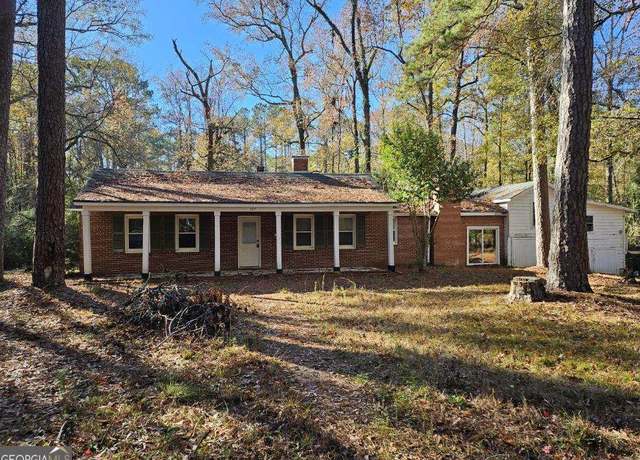 Property at 107 Avery Dr, Lagrange, GA 30240, 3 beds, 2 baths