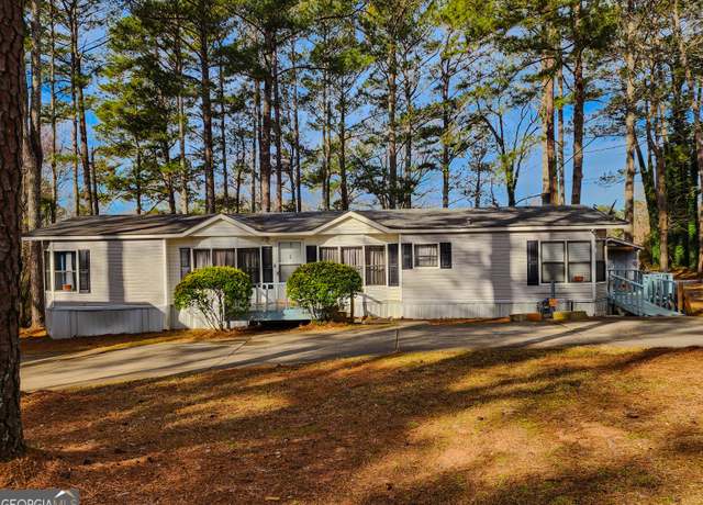 Property at 35 North Ave, Hampton, GA 30228, 3 beds, 2 baths