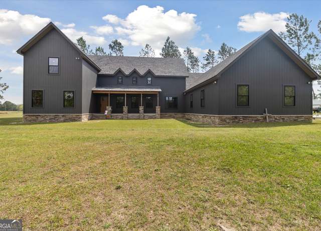 Property at 501 S Old Reidsville Rd, Twin City, GA 30471, 4 beds, 3 baths