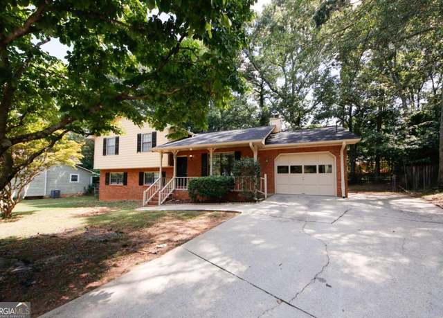 Property at 500 Carillon Ct, Stone Mountain, GA 30083, 4 beds, 3 baths