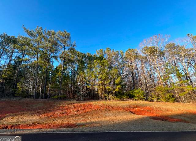 Property at 100 Gardens Dr, Forsyth, GA 31029