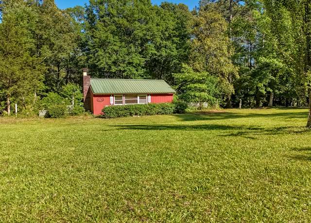 Property at 202 Catalina Dr, Martin, GA 30557, 1 bed, 1 bath