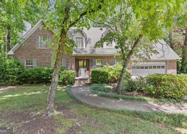 Property at 886 Pine Needle Rd, Hampton, GA 30228, 4 beds, 3 baths