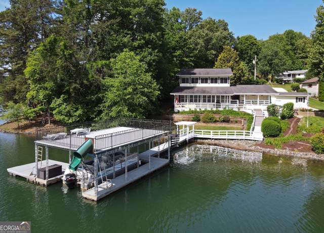 Property at 327 Chatuge Village Cir, Hayesville, NC 28904, 3 beds, 3 baths