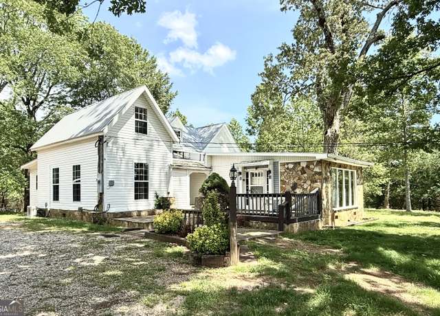 Property at 4850 New Liberty Rd, Clarkesville, GA 30523, 2 beds, 1 bath
