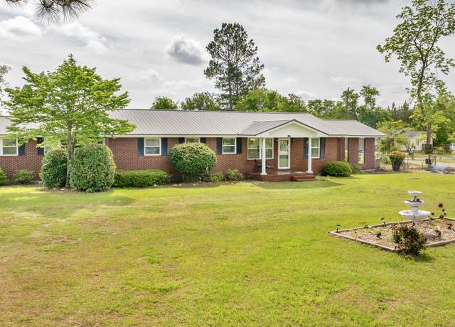 Property at 147 Reba Dr, Swainsboro, GA 30401, 3 beds, 2 baths