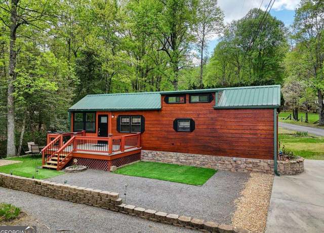 Property at 1095 Creekside Dr, Hiawassee, GA 30546, 2 beds, 1 bath