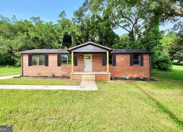 Property at 250 Mill St, Barnesville, GA 30204, 3 beds, 2 baths