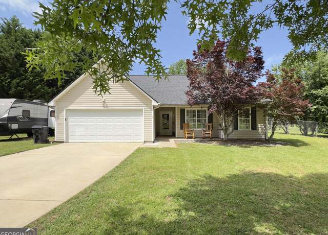 Property at 105 Carols Ln, Locust Grove, GA 30248, 3 beds, 2 baths