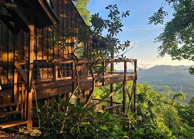 Property at 70 Buttons Ln, Sky Valley, GA 30537, 3 beds, 3 baths