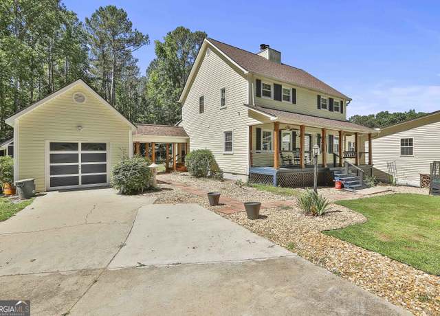 Property at 40 Tanglewood Rd, Newnan, GA 30263, 4 beds, 3.5 baths