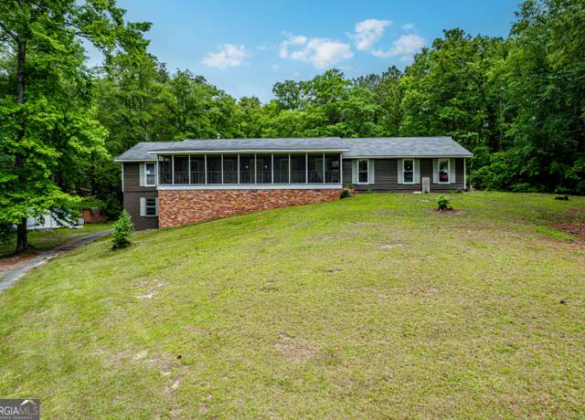 Property at 126 Rockingham Pl, Macon, GA 31217, 4 beds, 3.5 baths