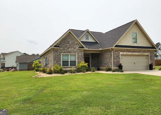 Property at 556 Constitution Dr, Forsyth, GA 31029, 4 beds, 3 baths