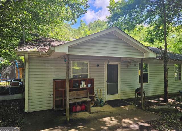Property at 406 Harmon Ave, Carrollton, GA 30117, 3 beds, 1 bath