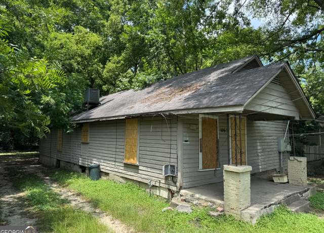 Property at 1065 Winston Rd, Columbus, GA 31903, 4 beds, 2 baths