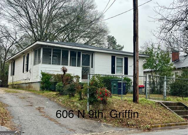 Property at 606 N 9th St, Griffin, GA 30223, 2 beds, 1 bath