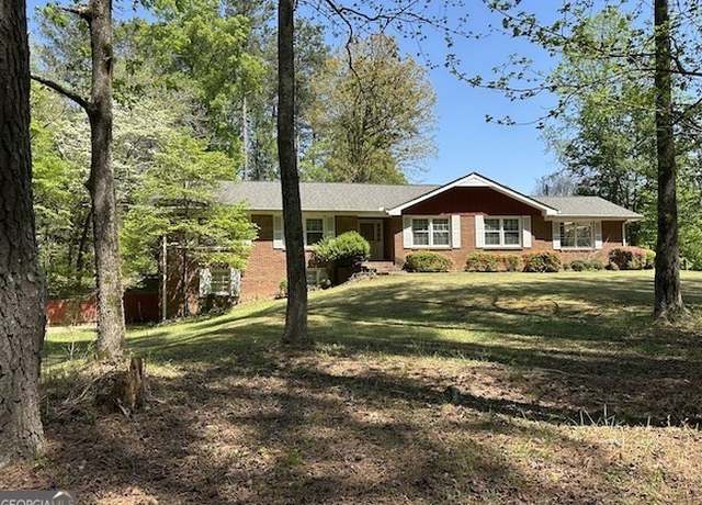 Property at 183 Busbin Rd, Fayetteville, GA 30215, 3 beds, 3 baths