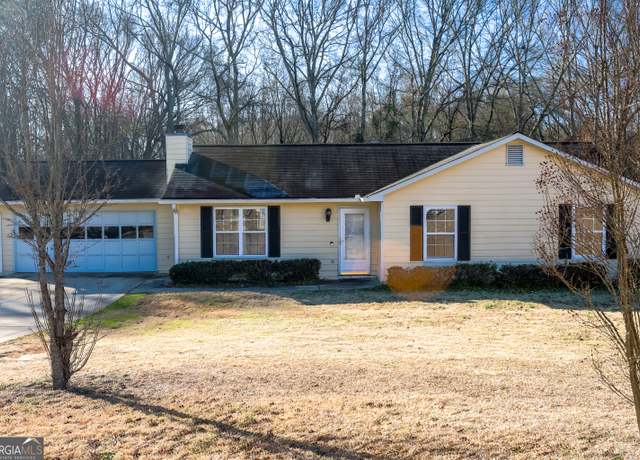 Property at 106 Gwenellen Dr, Locust Grove, GA 30248, 3 beds, 2 baths