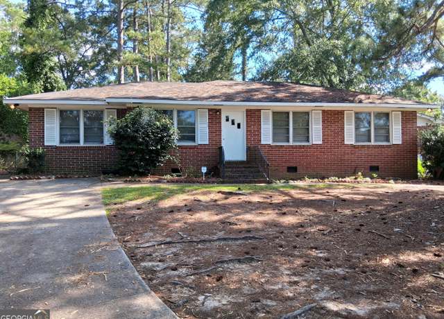 Property at 4158 Log Cabin Dr, Macon, GA 31204, 3 beds, 1.5 baths