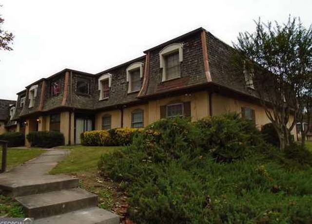 Property at 43 Le Parc Fontaine, Lithonia, GA 30038, 2 beds, 2 baths