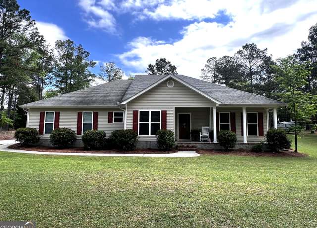 Property at 120 Devonshire Dr, Thomson, GA 30824, 3 beds, 2 baths