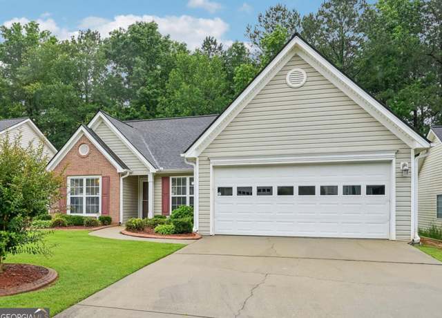 Property at 198 Lake Cove Approach, Newnan, GA 30265, 3 beds, 2 baths