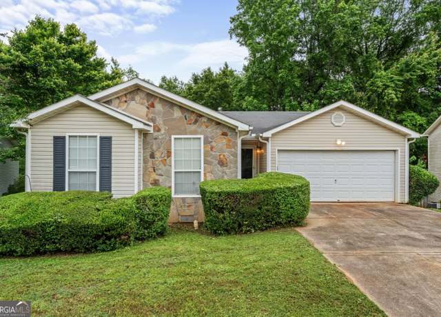 Property at 520 Lakecourt Dr, Mcdonough, GA 30253, 3 beds, 2 baths