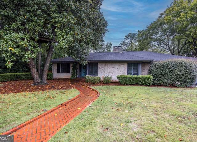 Property at 1513 Wells Dr, Columbus, GA 31906, 5 beds, 3 baths