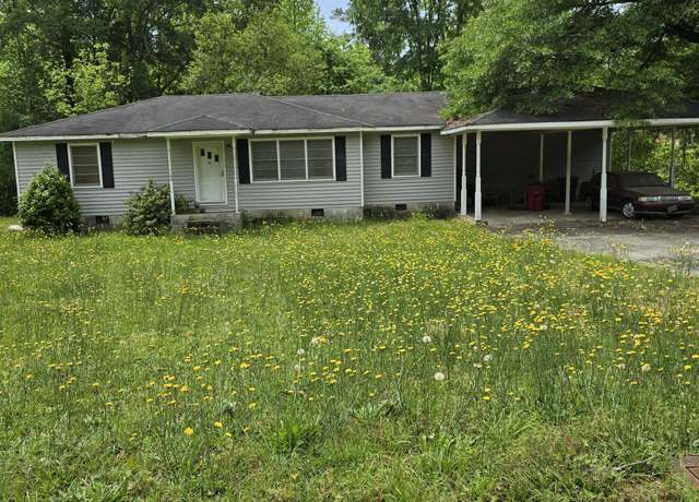 Property at 2805 Horseshoe Dr, Macon, GA 31211, 3 beds, 2 baths