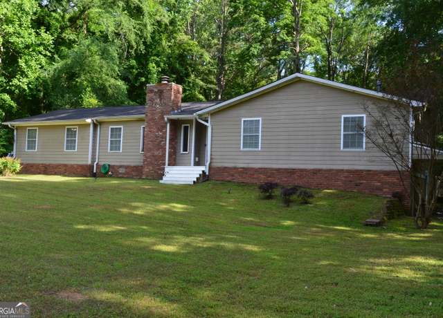 Property at 142 Carrollwood Dr, Fayetteville, GA 30215, 3 beds, 2 baths