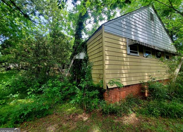 Property at 1790 & 1810 W Currahee St, Toccoa, GA 30577, 3 beds, 1 bath