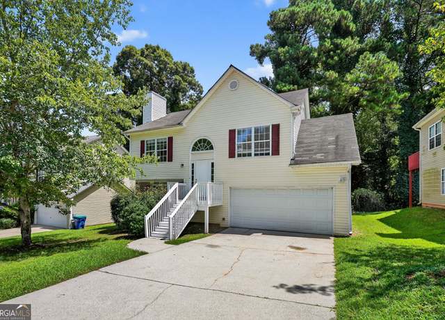 Property at 7400 Royale Ln, Riverdale, GA 30296, 3 beds, 2.5 baths