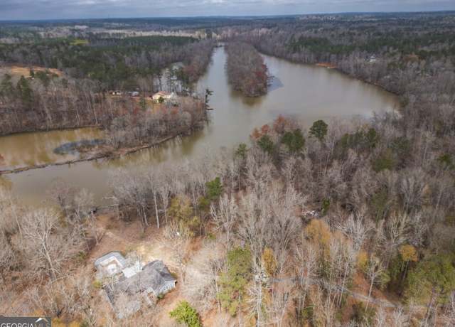 Property at 650 Malcom Rd, Covington, GA 30014, 2 beds, 2.5 baths