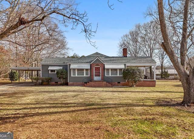 Property at 60 N East Main St, Hampton, GA 30228, 3 beds, 1 bath