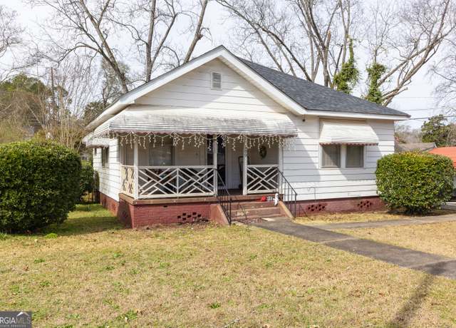 Property at 109 R St SW, Thomaston, GA 30286, 1 bed, 1 bath