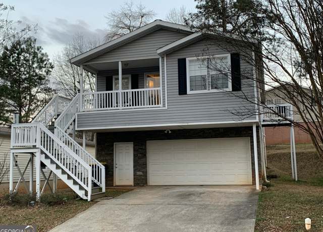 Property at 9 Meadowview St, Newnan, GA 30263, 2 beds, 2 baths