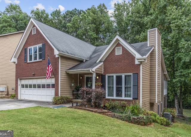 Property at 3075 Oak Meadow Dr, Snellville, GA 30078, 4 beds, 2.5 baths