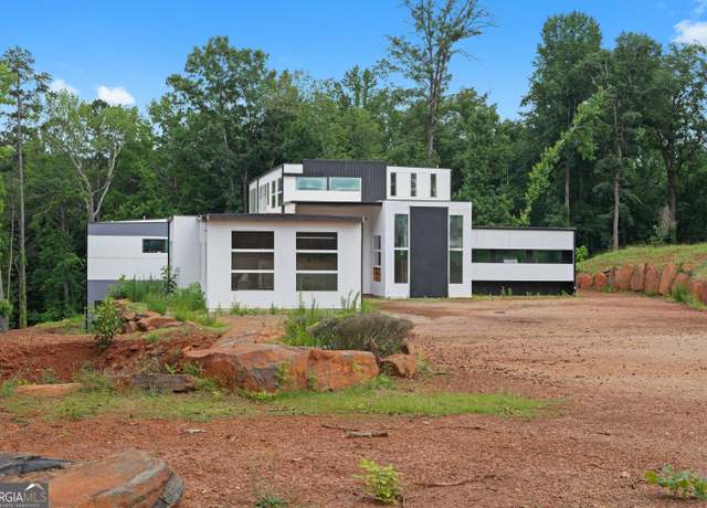 Property at 5210 Brownlee Rd, Stone Mountain, GA 30087, 5 beds, 6.5 baths