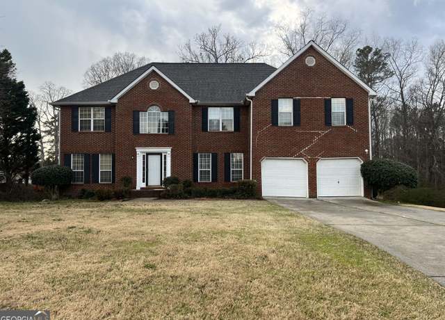 Property at 11 Carriage Lake Dr, Stockbridge, GA 30281, 5 beds, 3 baths
