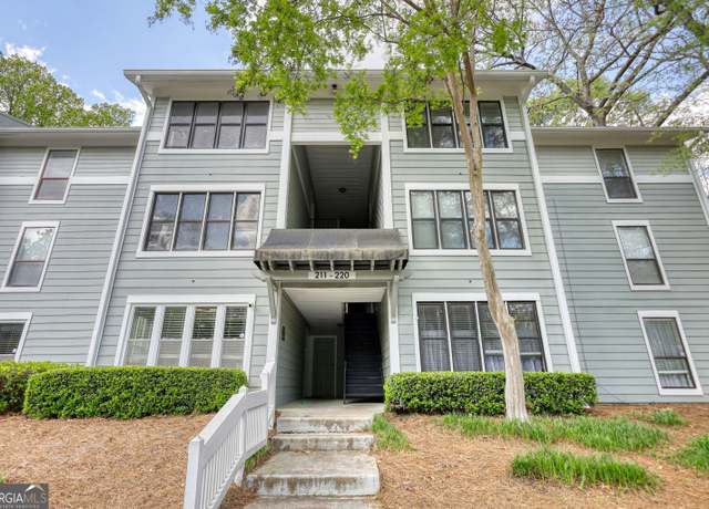 Property at 211 Summit North Dr NE #211, Atlanta, GA 30324, 1 bed, 1 bath