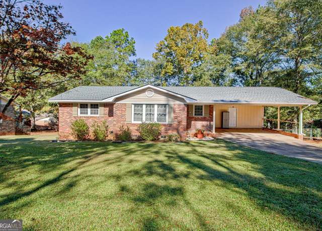 Property at 920 W Goodrich Ave, Thomaston, GA 30286, 3 beds, 2 baths