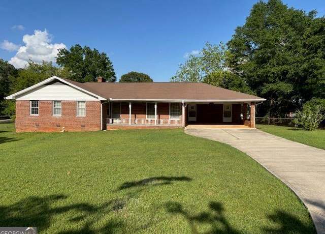 Property at 18 North Ave, Hampton, GA 30228, 3 beds, 2 baths