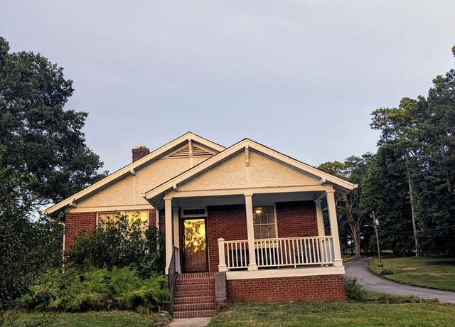 Property at 41 Sixth St, Gainesville, GA 30504, 2 beds, 1 bath