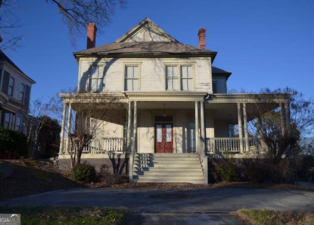 Property at 1825 Hardeman Ave, Macon, GA 31201, 6 beds, 3.5 baths