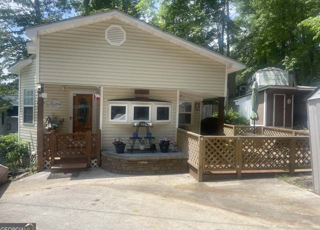 Property at 32 Yogi Bear Blvd, Cleveland, GA 30528, 3 beds, 1 bath