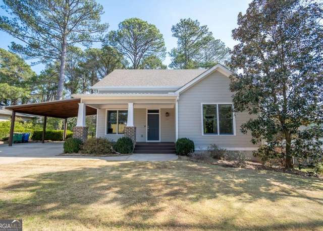 Property at 215 Chapman Pl, Athens, GA 30606, 3 beds, 3.5 baths